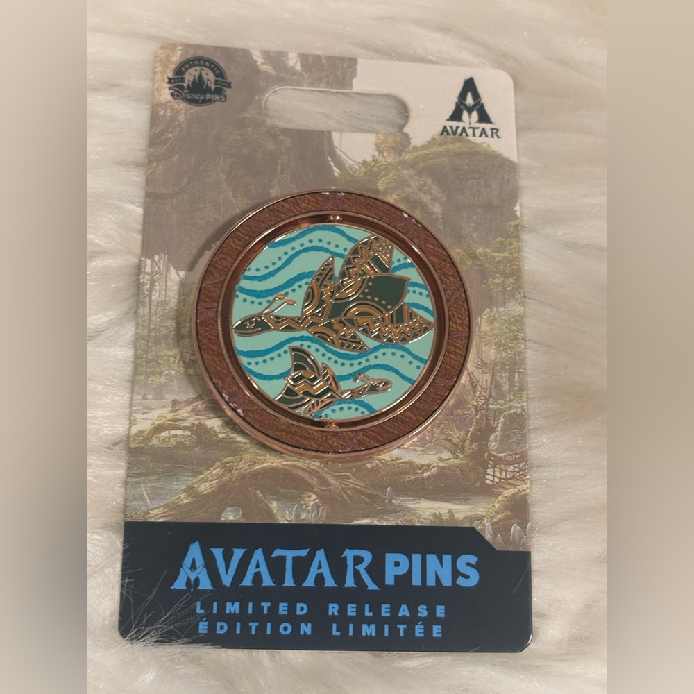 2023 Disney Avatar The Way Of Water Pandora Ilu Banshee Spinner LR Pin